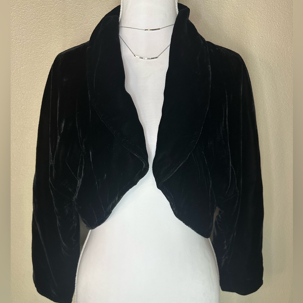 Black Velvet Cropped Bolero Jacket‎ Open Front Shawl Collar